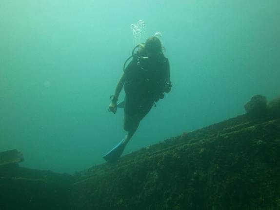 Mergulhando no pequeno cargueiro Veronica L, em Granada